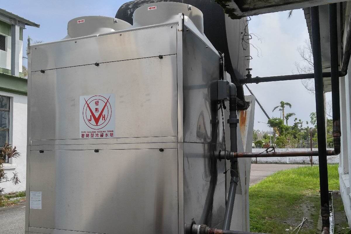 Linkcooling SCT-60 closed-loop cooling tower for a high-frequency induction furnace in Taiwan
